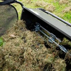 The Handy Push Lawn Sweeper -Yougarden Online Store 180057 5