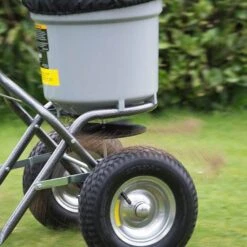 The Handy 50lbs Broadcast Fertiliser Spreader -Yougarden Online Store 180076 6